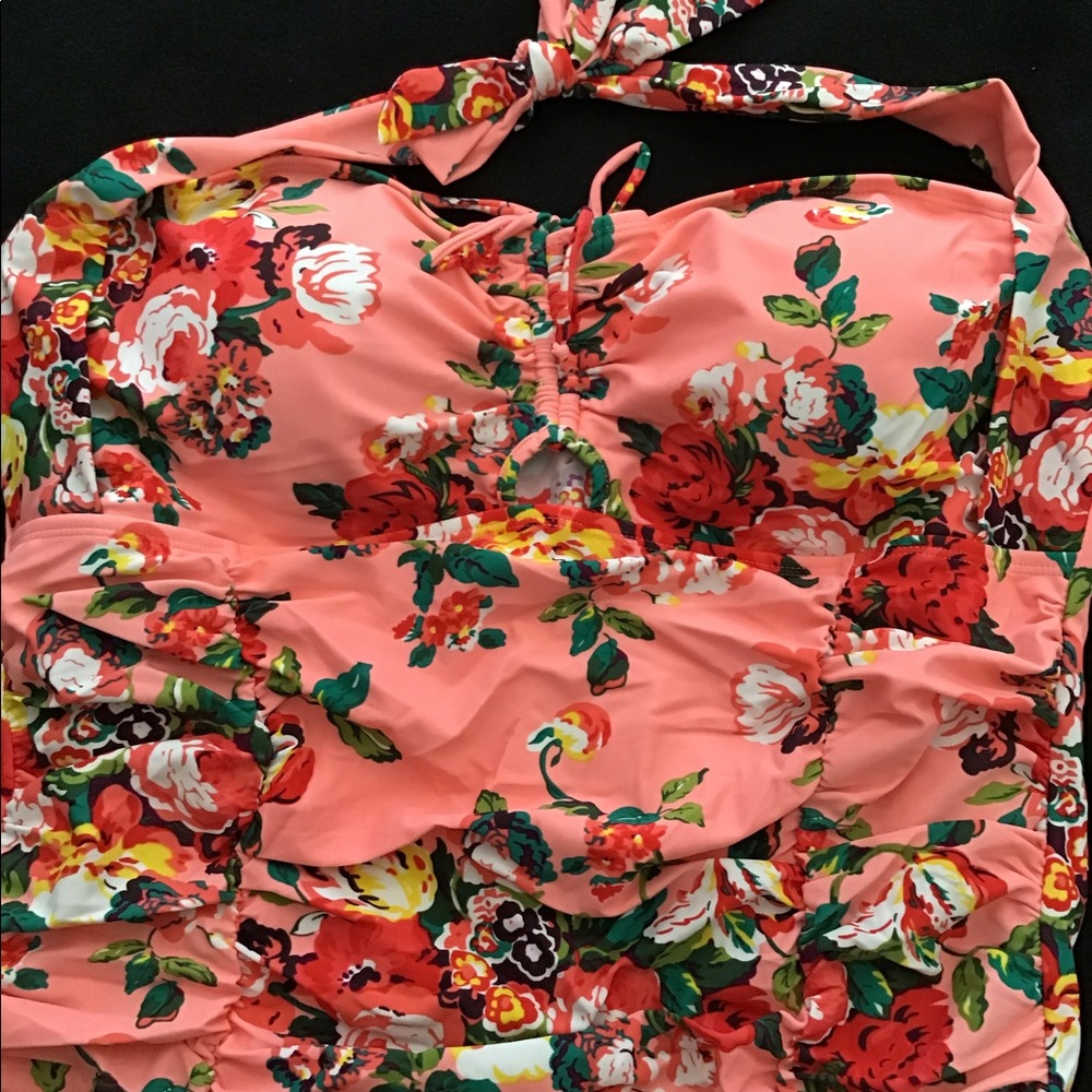 ๐ Peachy Pink Floral Vintage Style Bathing Suit - Picture 6 of 8